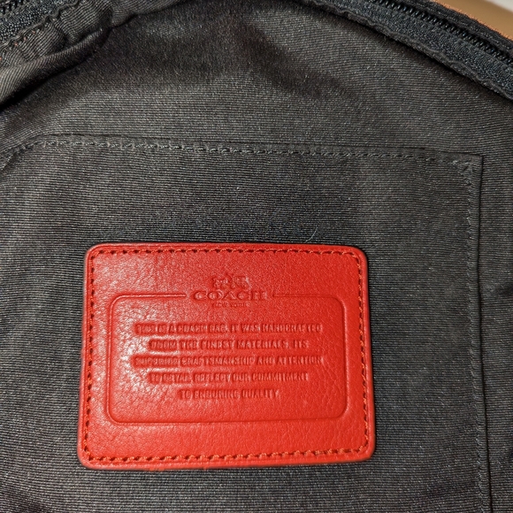 COACH single strap sling bag, pack,crossbody - Picture 3 of 6